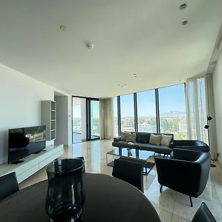 Skyhigh Park View Apartment *